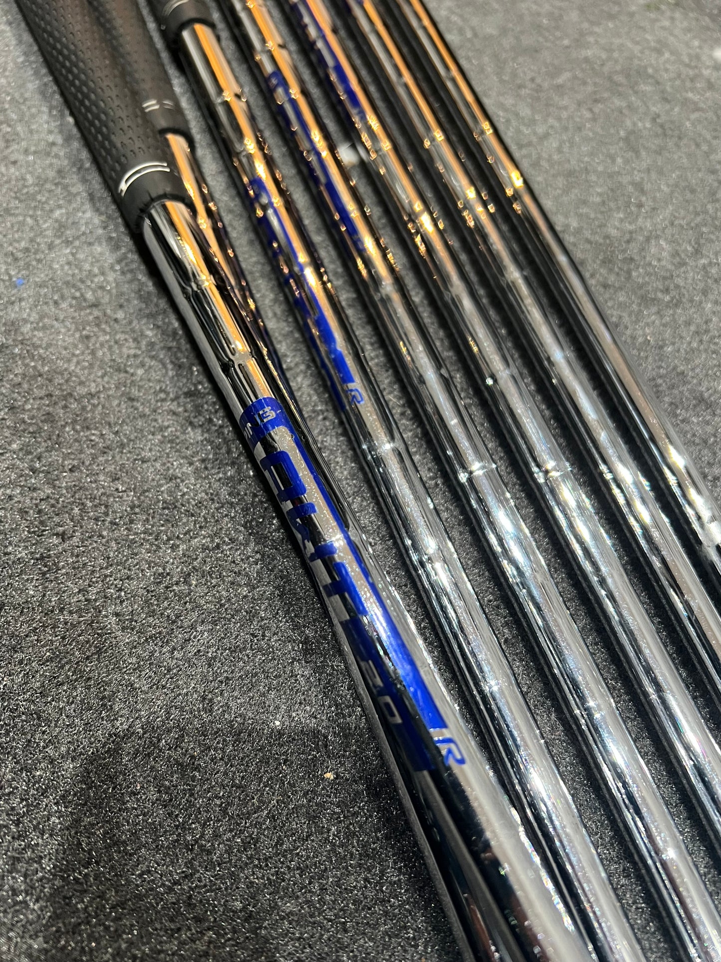 PING G400 IRONS (5 - SW), Mens RH, Regular Flex