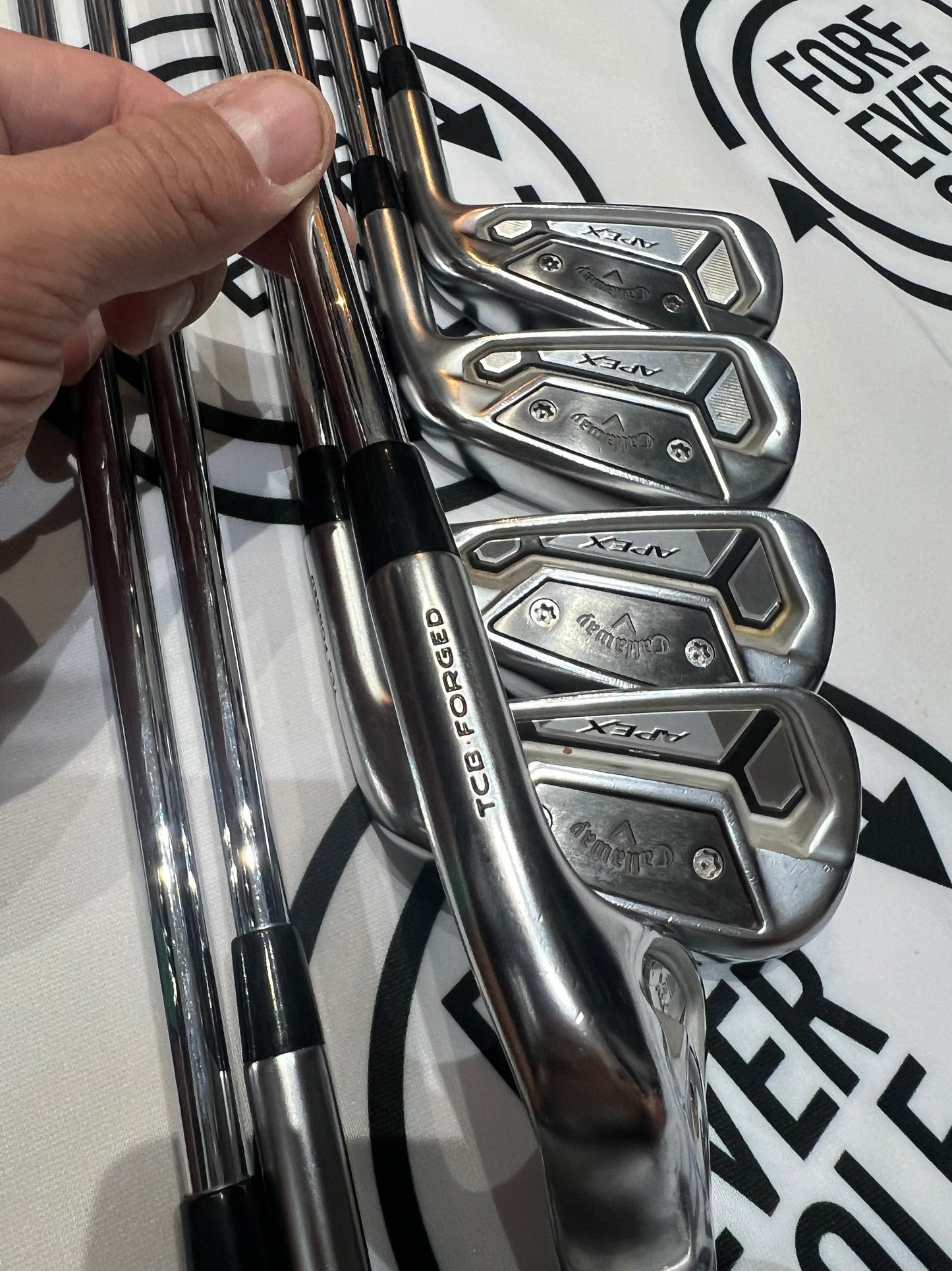 CALLAWAY APEX TCB FORGED IRONS / 4 - PW / RH / 120g Stiff Flex