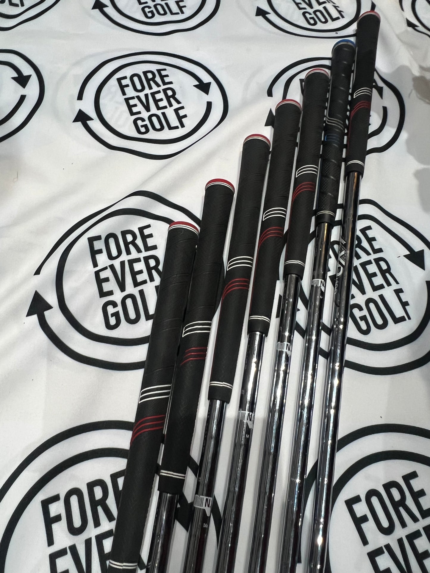 TAYLORMADE M6 IRONS / 4 - PW / RH / Regular Flex