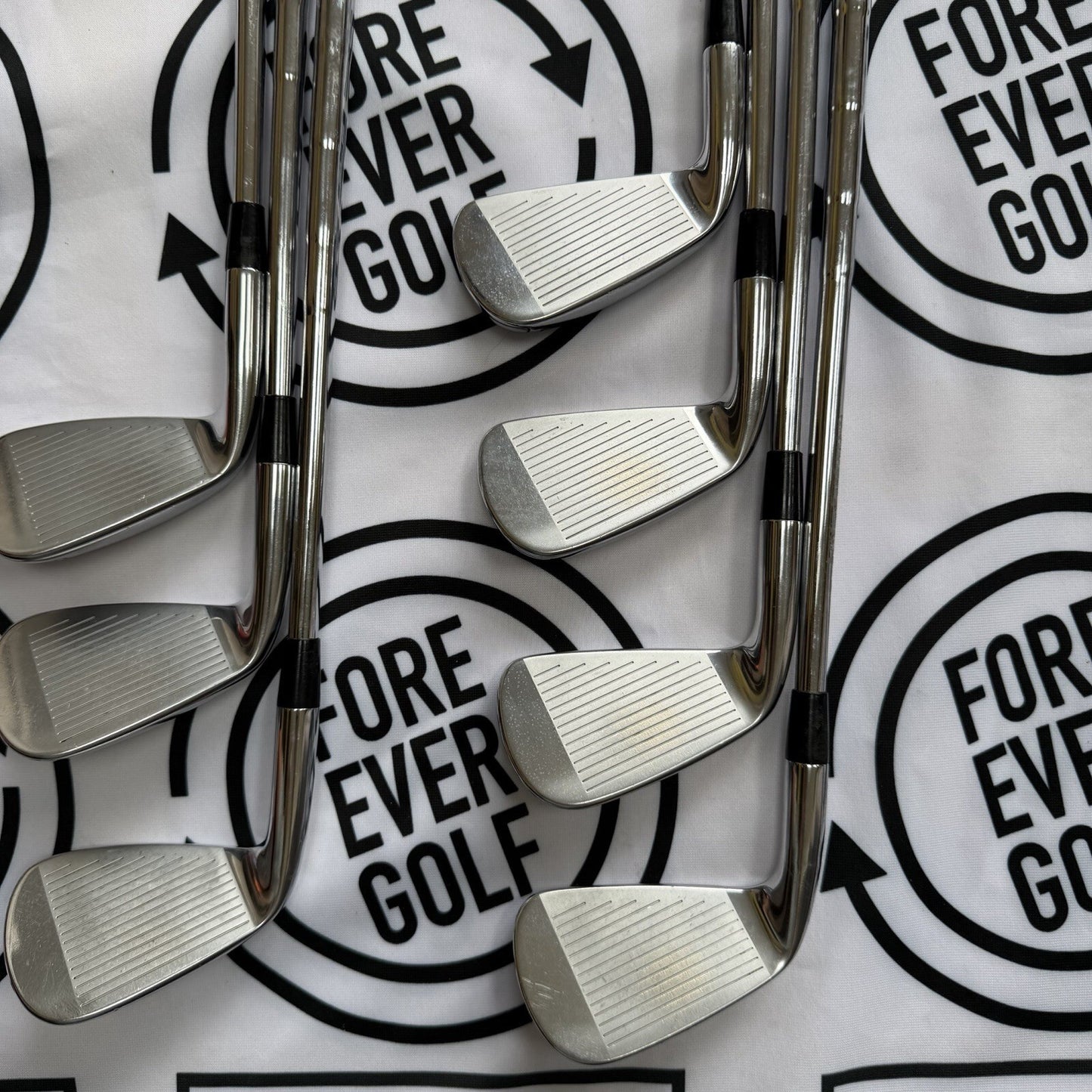 COBRA KING TOUR IRONS / 4 - PW / Mens RH / 120g X-Stiff Flex / V.GOOD USED