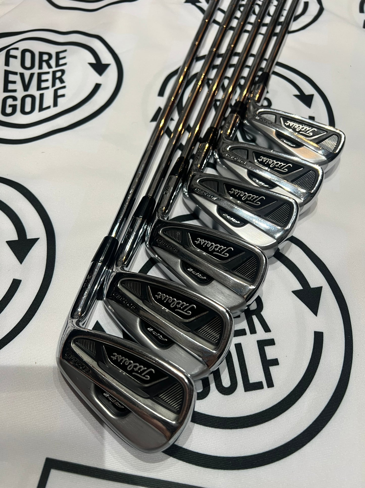 TITLEIST AP2 712 IRONS / 5 - PW / Mens RH / Stiff Flex