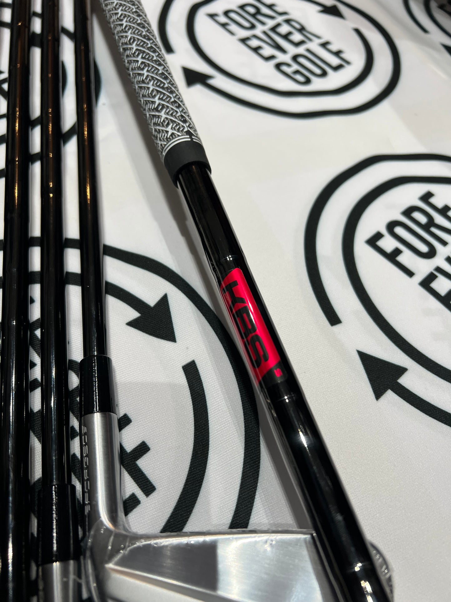 TAYLORMADE P770 (2024) IRONS / 6 - PW / RH / Stiff Flex / KBS Black Shafts