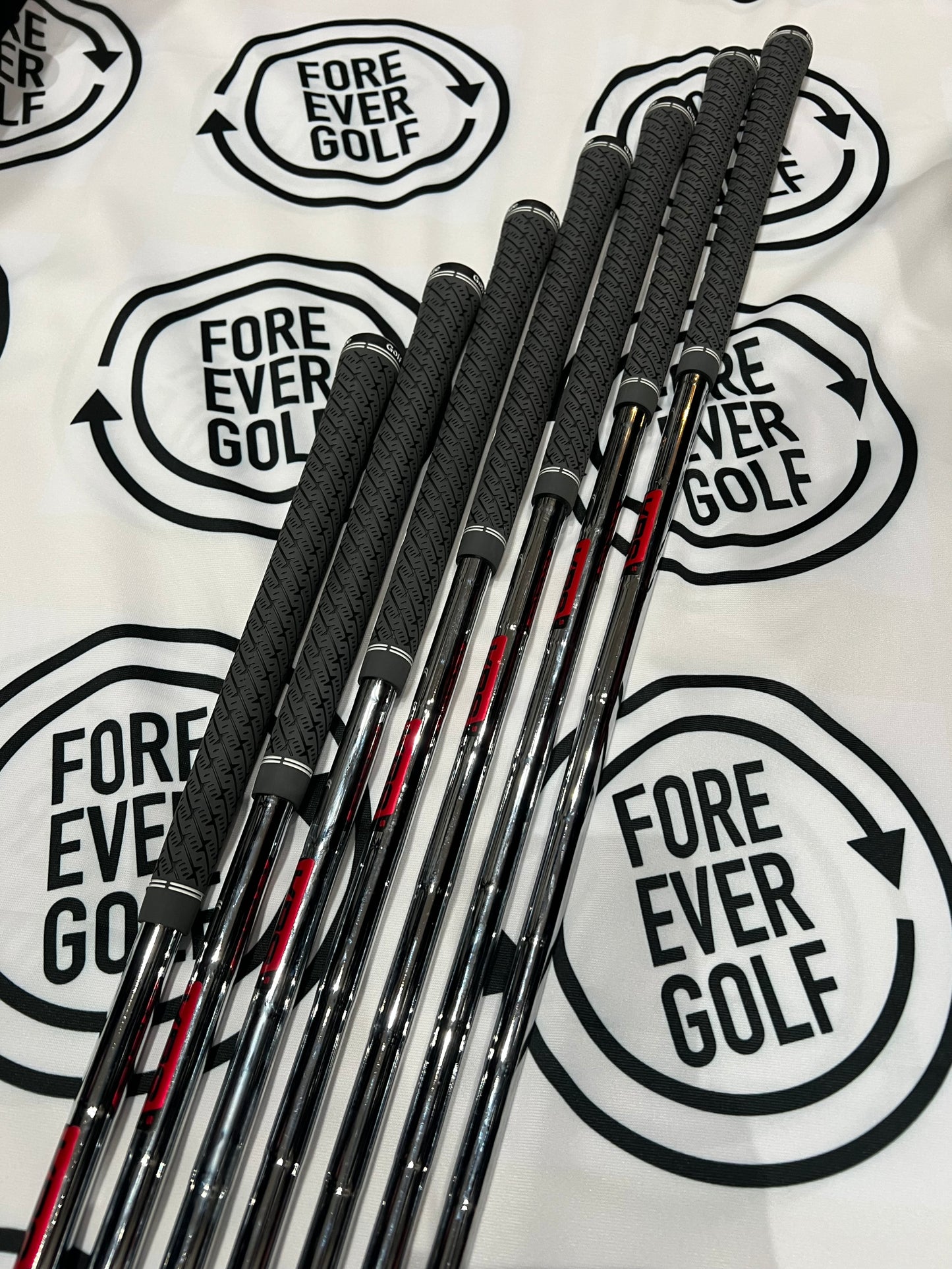 TAYLORMADE P7MC (2023) IRONS / 4 - PW / RH / 130g Stiff Flex