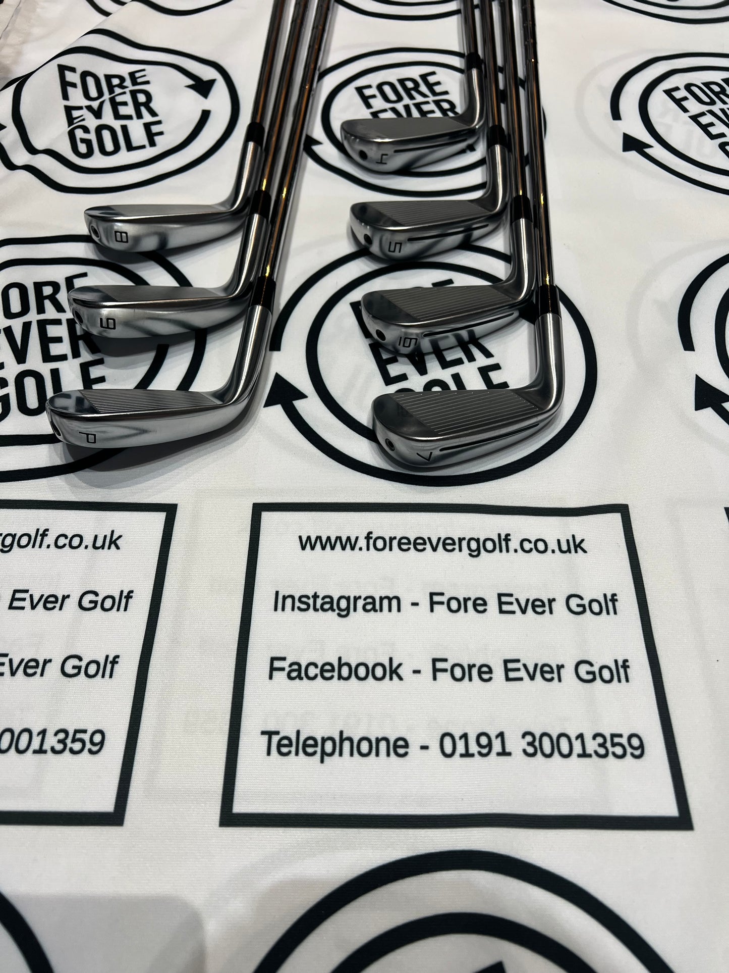 TAYLORMADE P790 (2025) IRONS / 4 - PW / RH / 105g Reg Flex