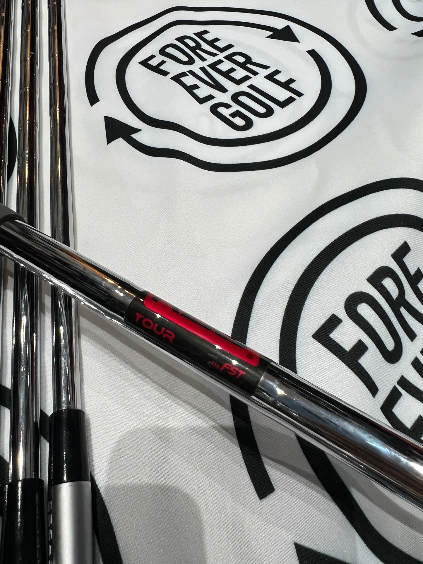 TAYLORMADE P7MC (2023) IRONS / 4 - PW / RH / 130g Stiff Flex