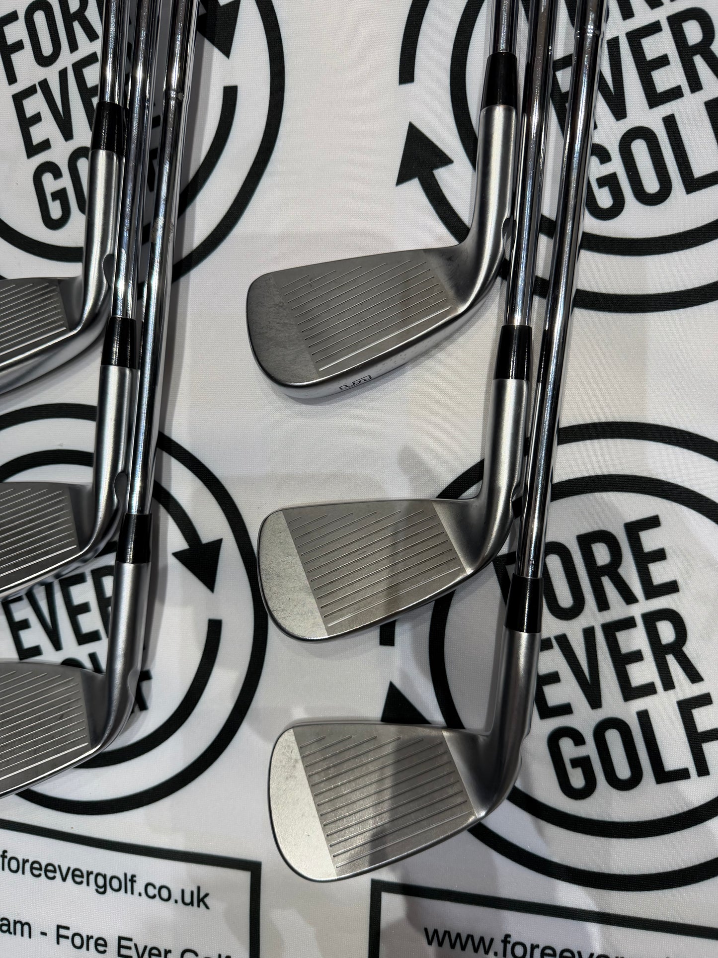 PING i210 IRONS / 5 - PW / RH / 100g Regular Flex / Black Dot