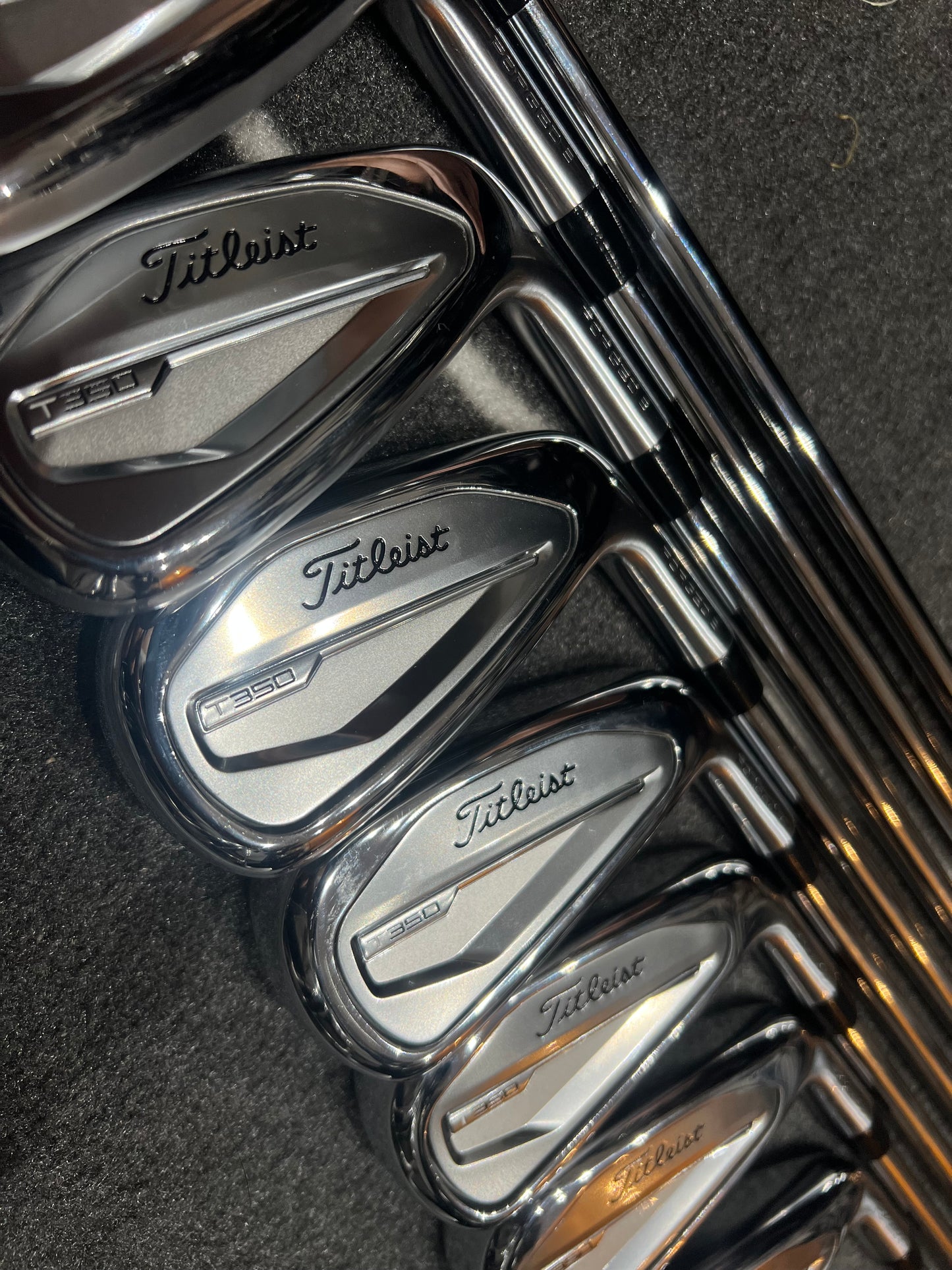 TITLEIST T350 IRONS / 4 - GW / Mens RH / Regular Flex