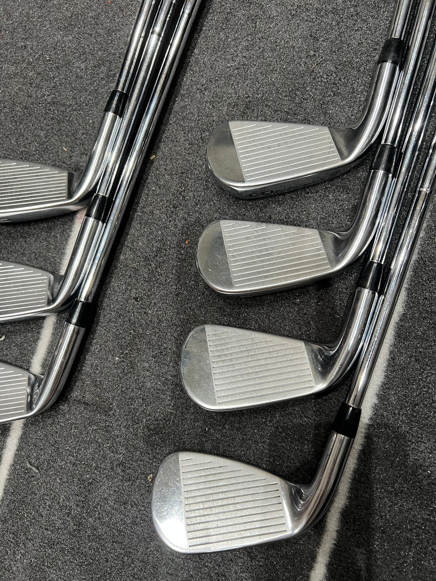 TITLEIST T300 IRONS (2021) / 5 - GW / Mens RH / Stiff Flex