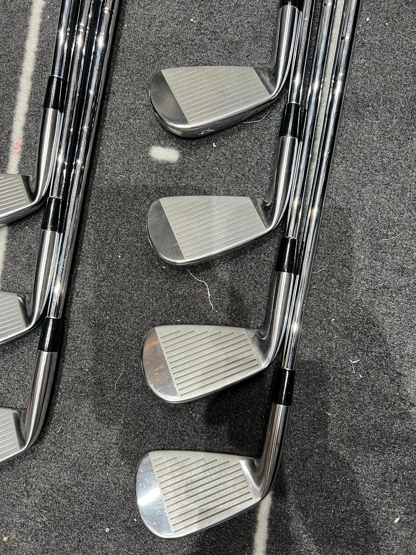MIZUNO PRO 243 IRONS / 4 - PW / Mens RH / 105g X-Stiff Flex