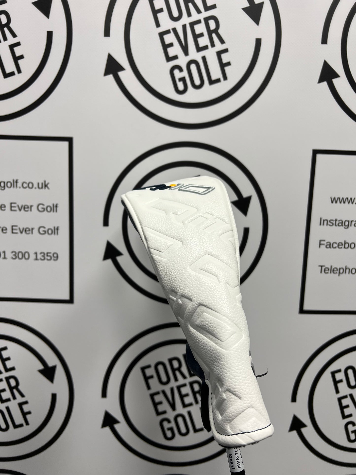 TAYLORMADE Qi10 TOUR 3 HYBRID (19.5 Deg), Mens RH, 75g Stiff Flex