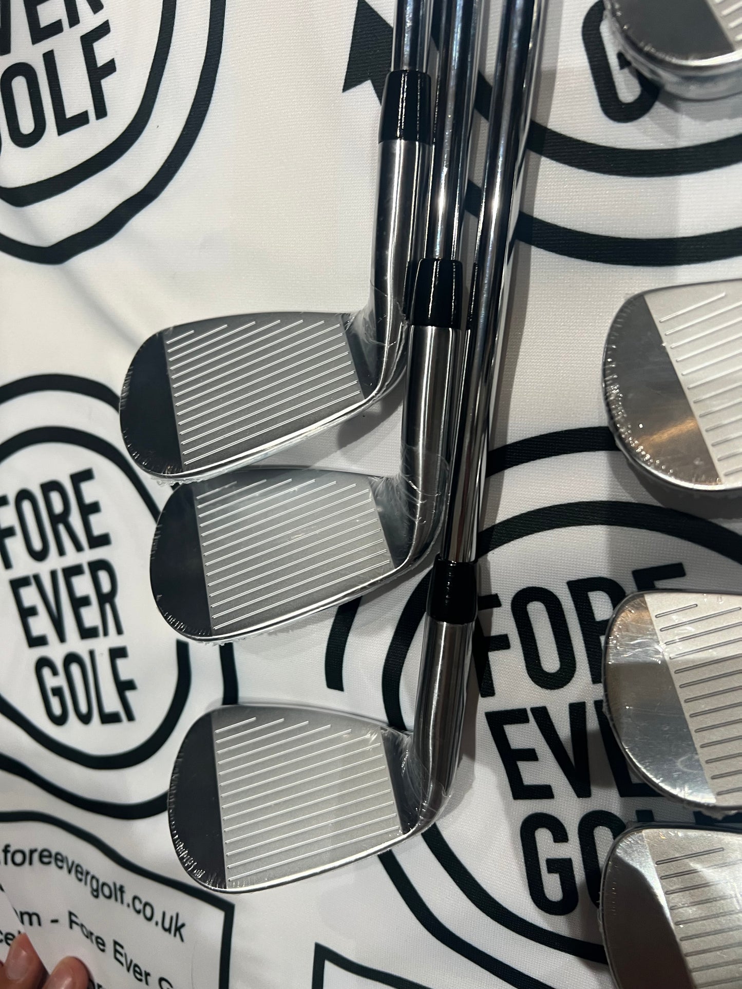 TITLEIST T200 (2023) IRONS / 5 - GW / RH / 102g Reg Flex