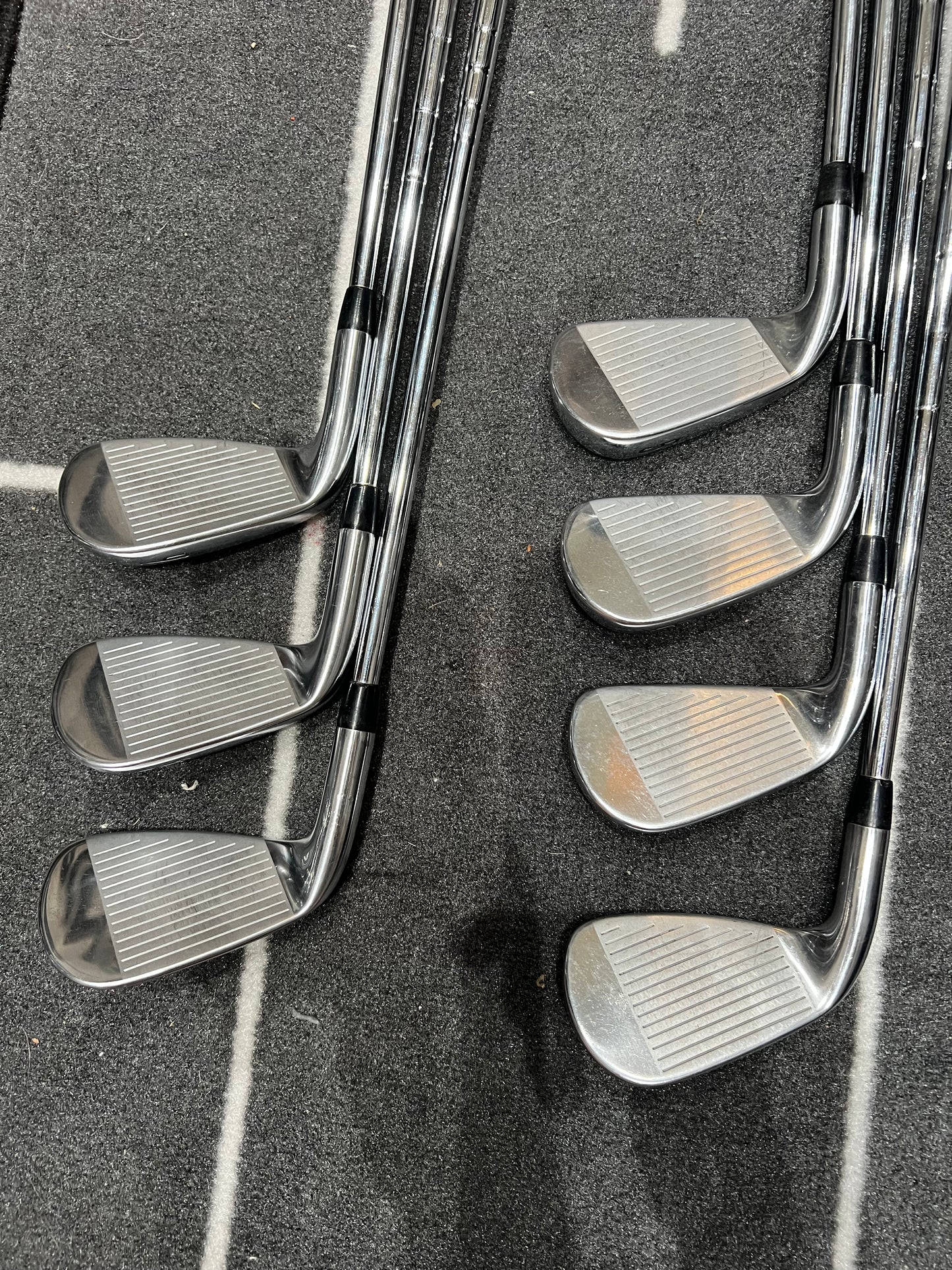 TITLEIST T300 IRONS (2021) / 5 - GW / Mens RH / Stiff Flex