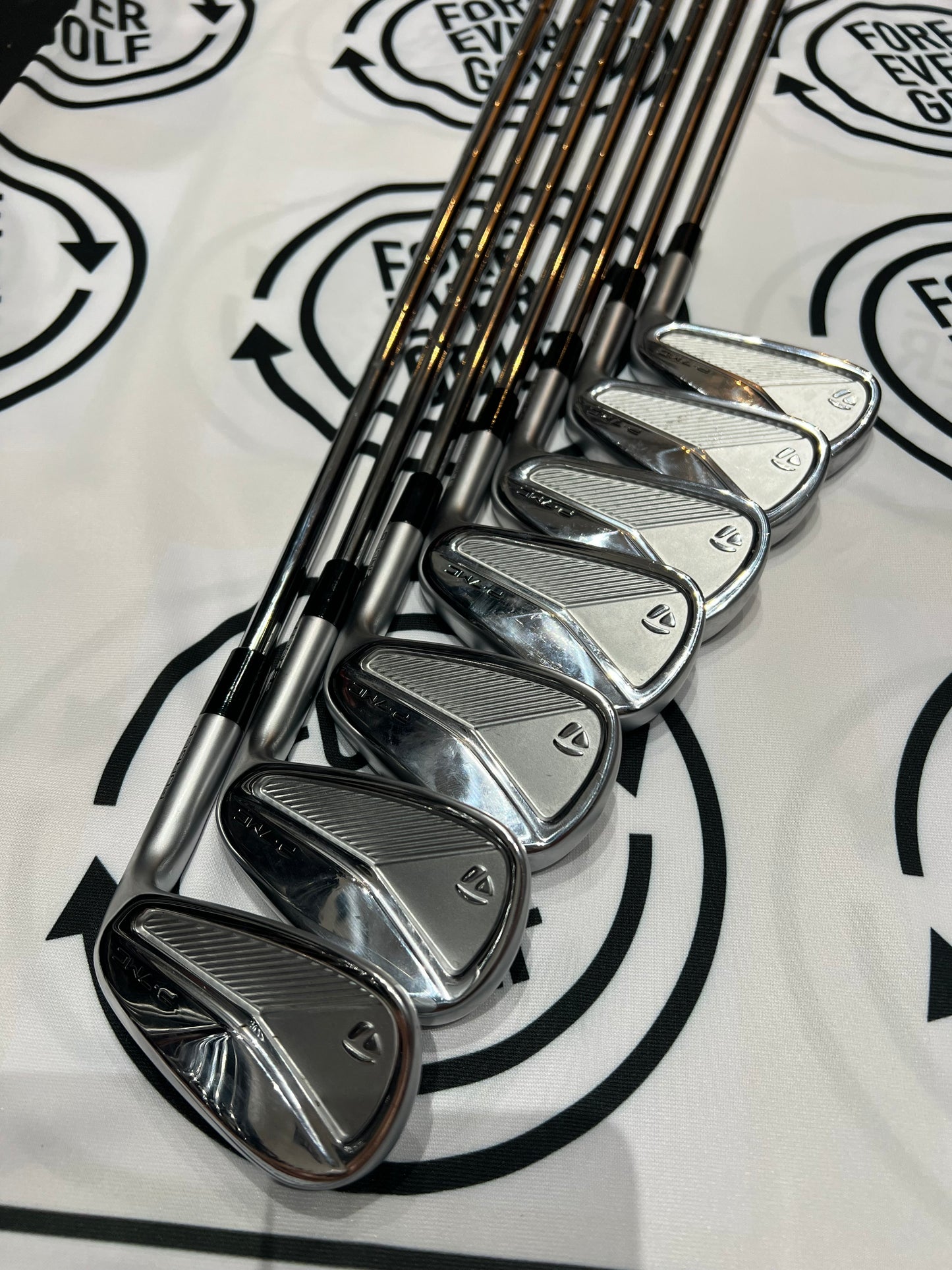 TAYLORMADE P7MC (2023) IRONS / 4 - PW / RH / 130g Stiff Flex