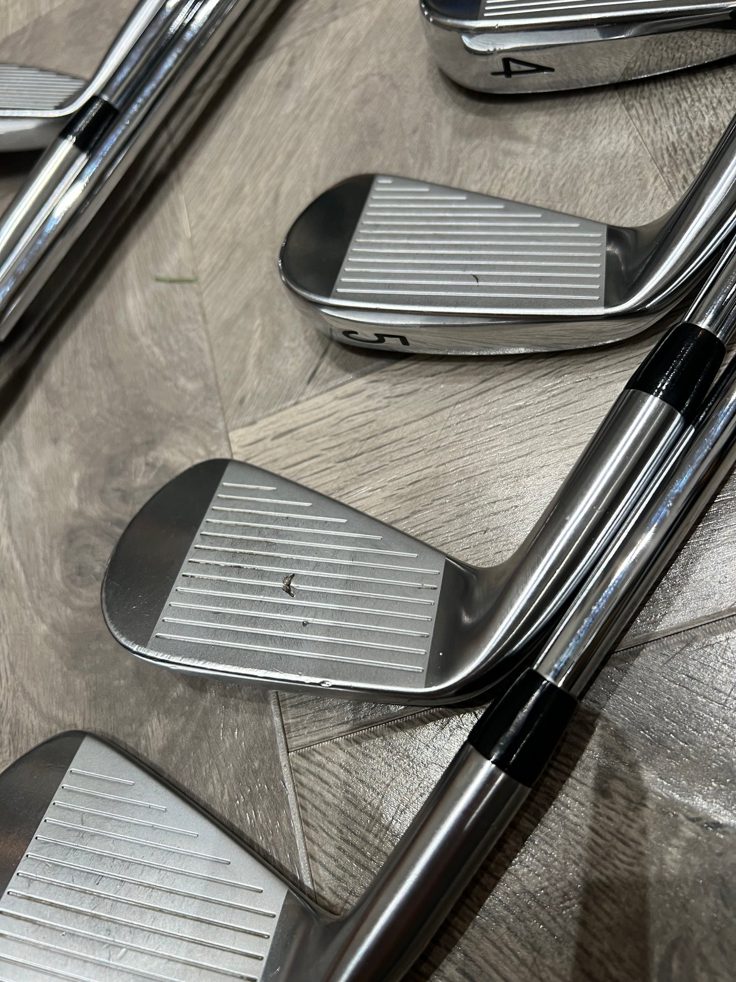 TITLEIST 620CB/T100 COMBO IRON SET (4 - PW, Mens RH, 120g Stiff Flex