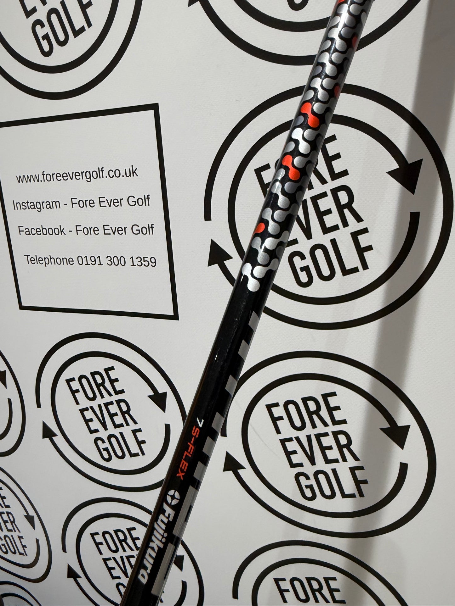 TAYLORMADE M6 3 HYBRID / 19 Degree / RH 70g Stiff Flex