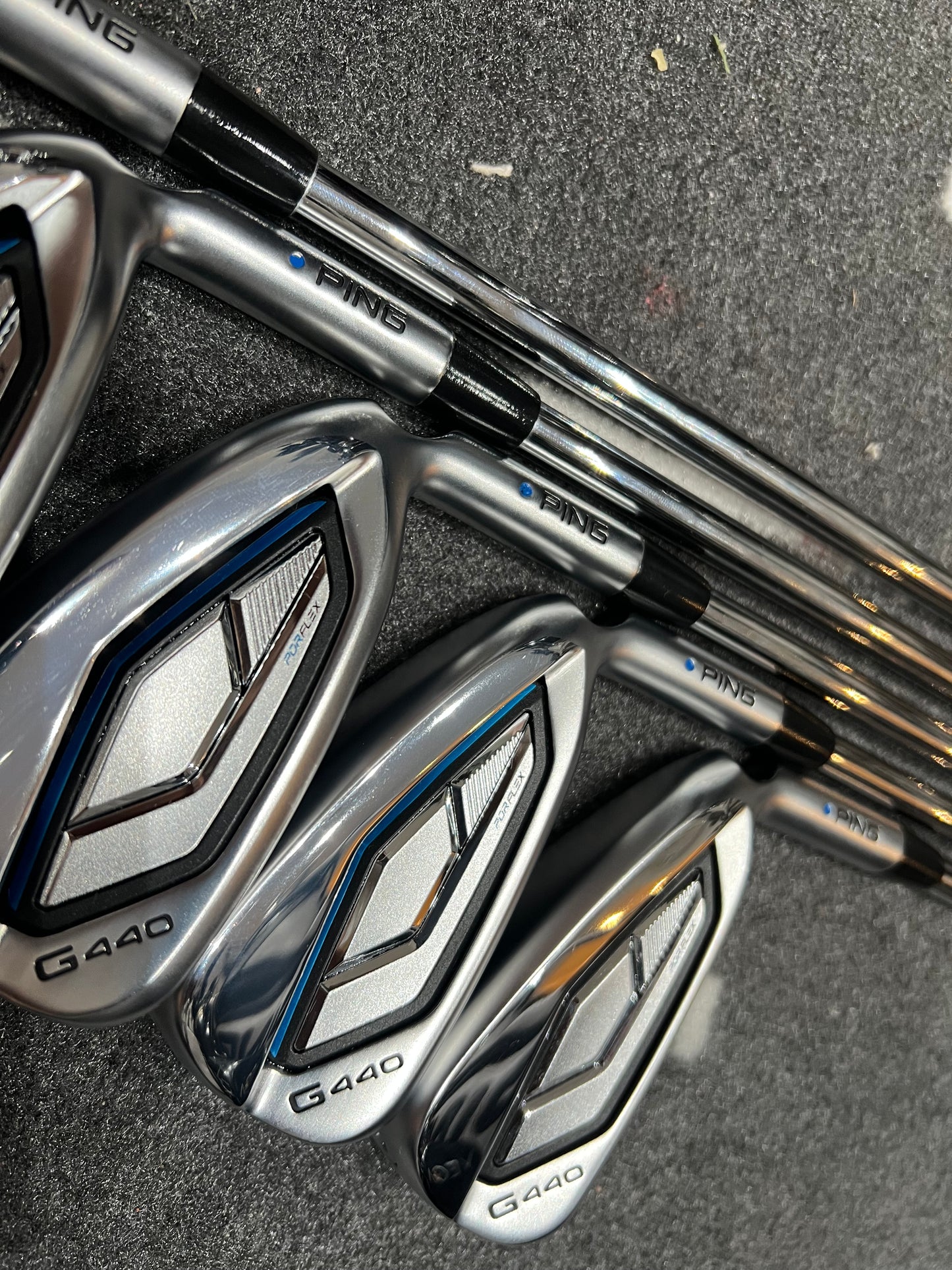 PING G440 IRONS / 6 - PW / Mens RH / Regular Flex