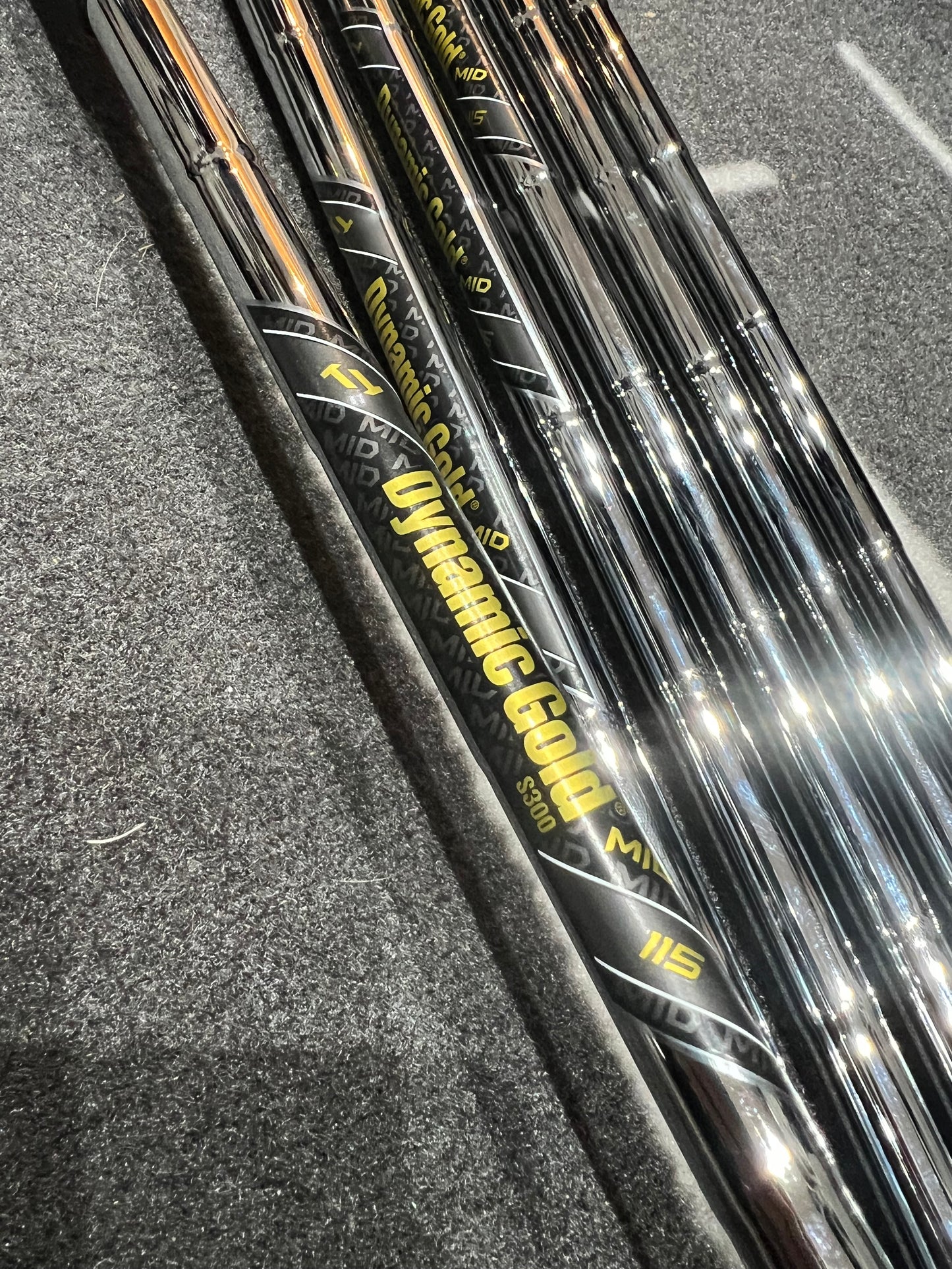 MIZUNO PRO 243 IRONS / 5 - PW / Mens RH / 115g Stiff Flex
