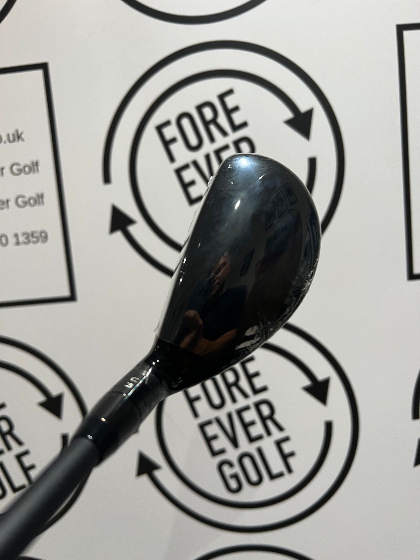 TITLEIST GT3 4 HYBRID / 21 Degree / Mens RH / 65 Stiff Flex