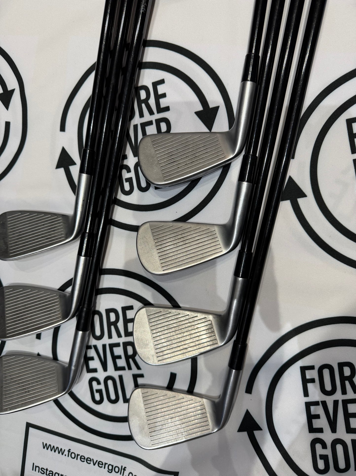 TAYLORMADE P790 (2021) IRONS / 4 - PW / RH / 105g Stiff Flex / Graphite Shafts