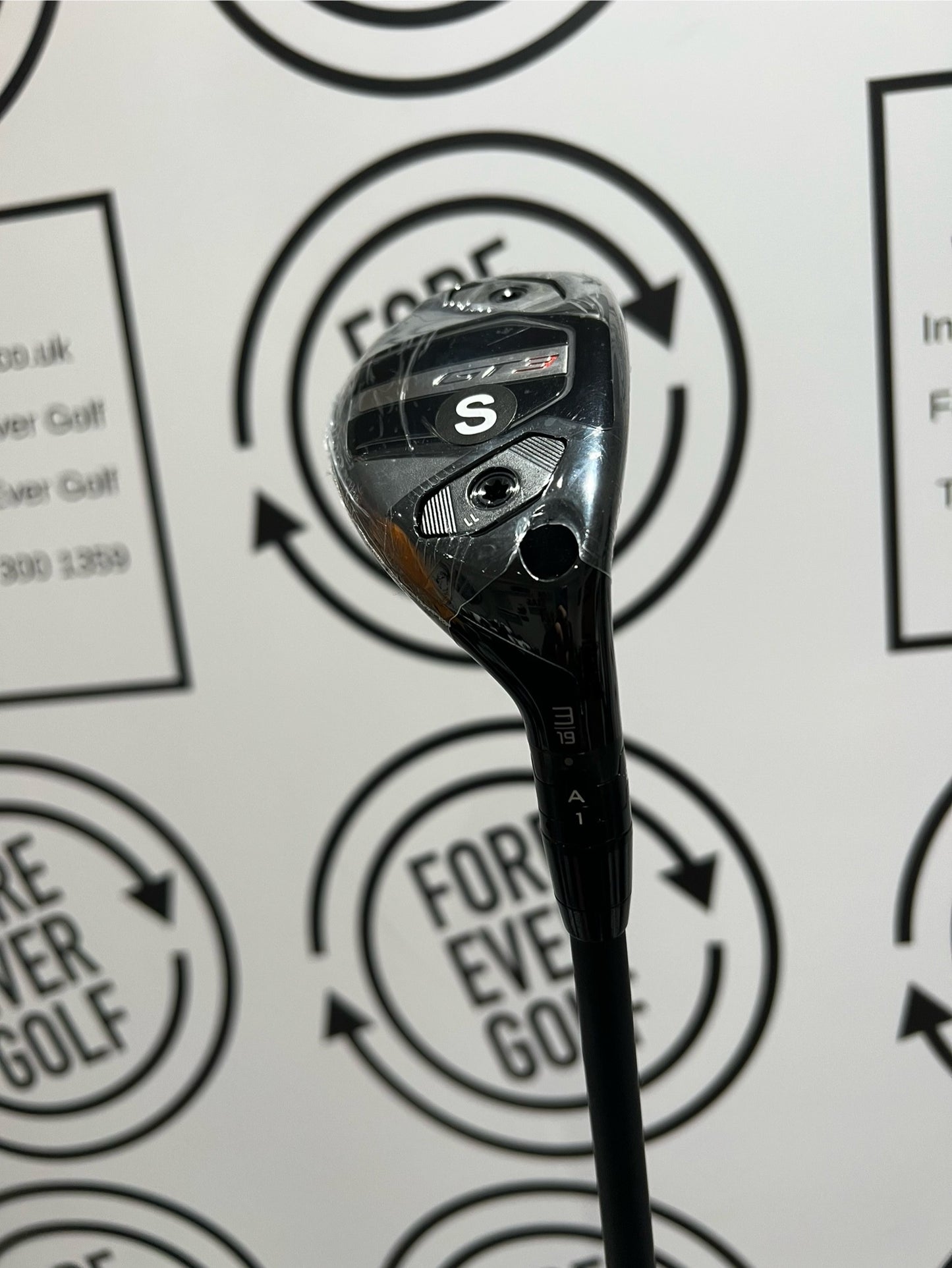 TITLEIST GT3 3 HYBRID / 19 Degree / Mens RH / 85g Stiff Flex