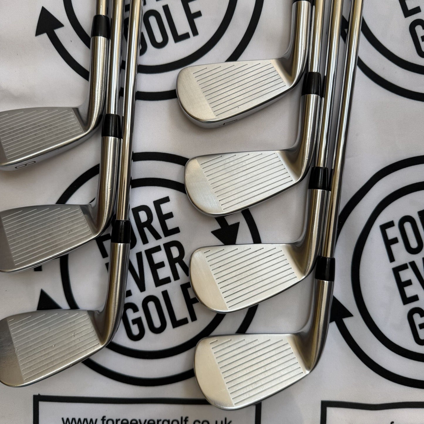 TITLEIST T100 (2023) IRONS / 4 - PW / Mens RH / AMT Black / Stiff Flex / V.GOOD