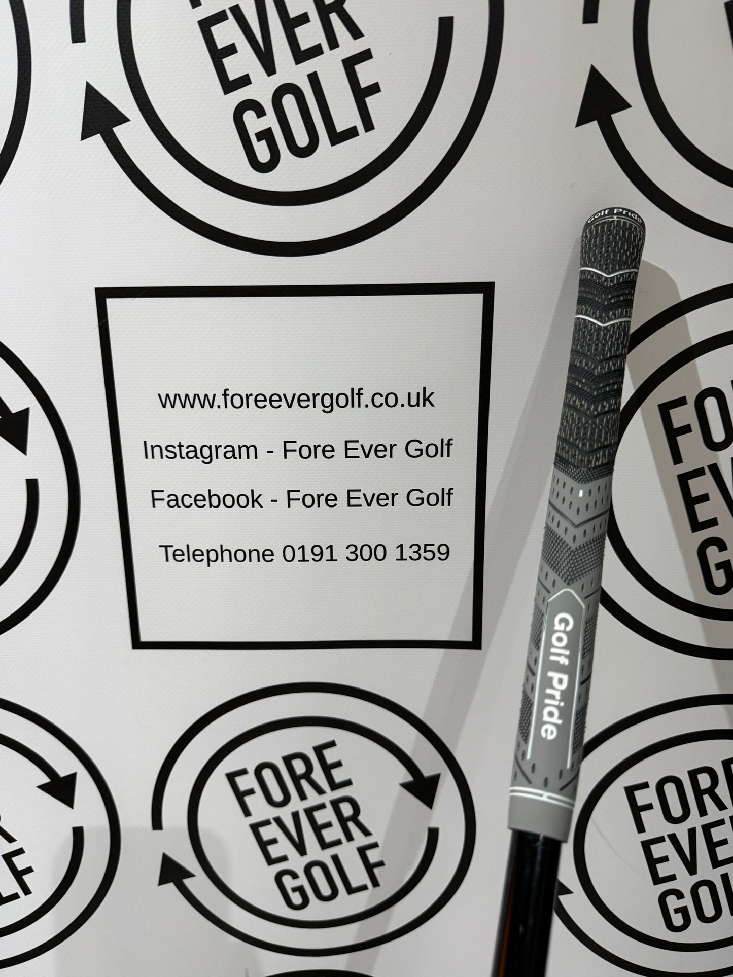 TAYLORMADE SIM2 DRIVER / 9 Degree / Mens RH / 60g Stiff Flex