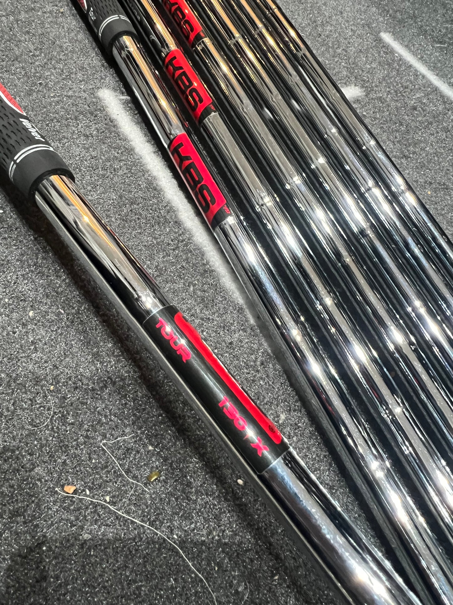 PING i230 IRONS / 4 - PW / Red Dot / 130g X-Stiff Flex