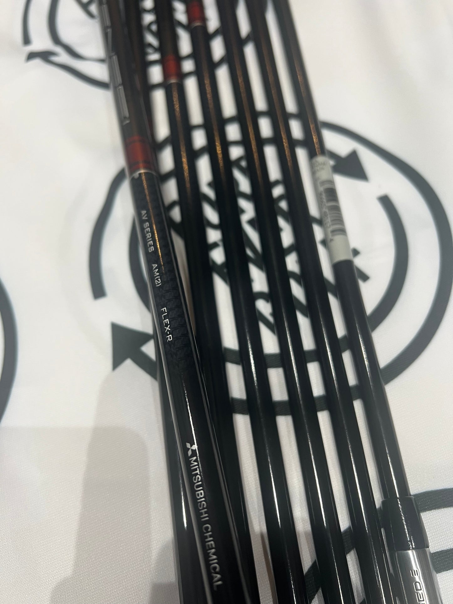 TITLEIST T350 IRONS / 5 - PW + 48 / Mens RH / Reg Flex Graphite Shafts