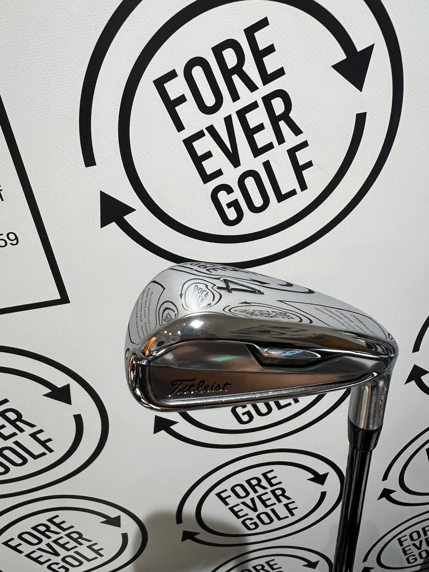 TITLEIST U505 4 IRON / Mens RH / 80g Regular Flex (5.5)