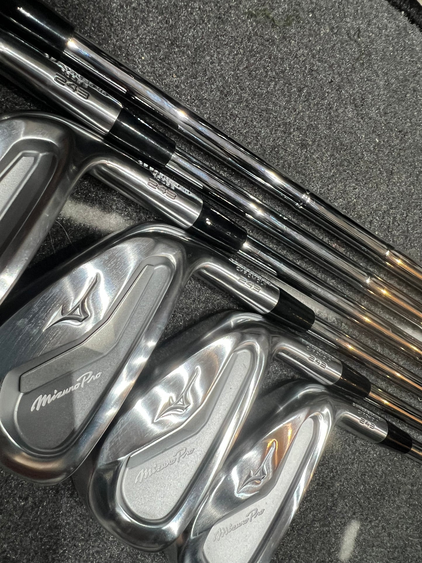 MIZUNO PRO 243 IRONS / 5 - PW / Mens RH / 115g Stiff Flex