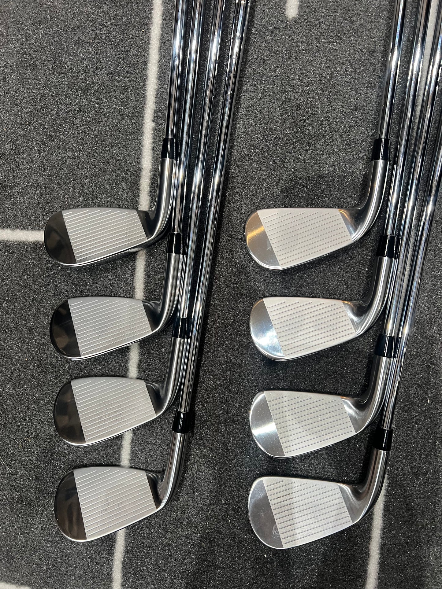TITLEIST T350 IRONS / 4 - GW / Mens RH / Regular Flex
