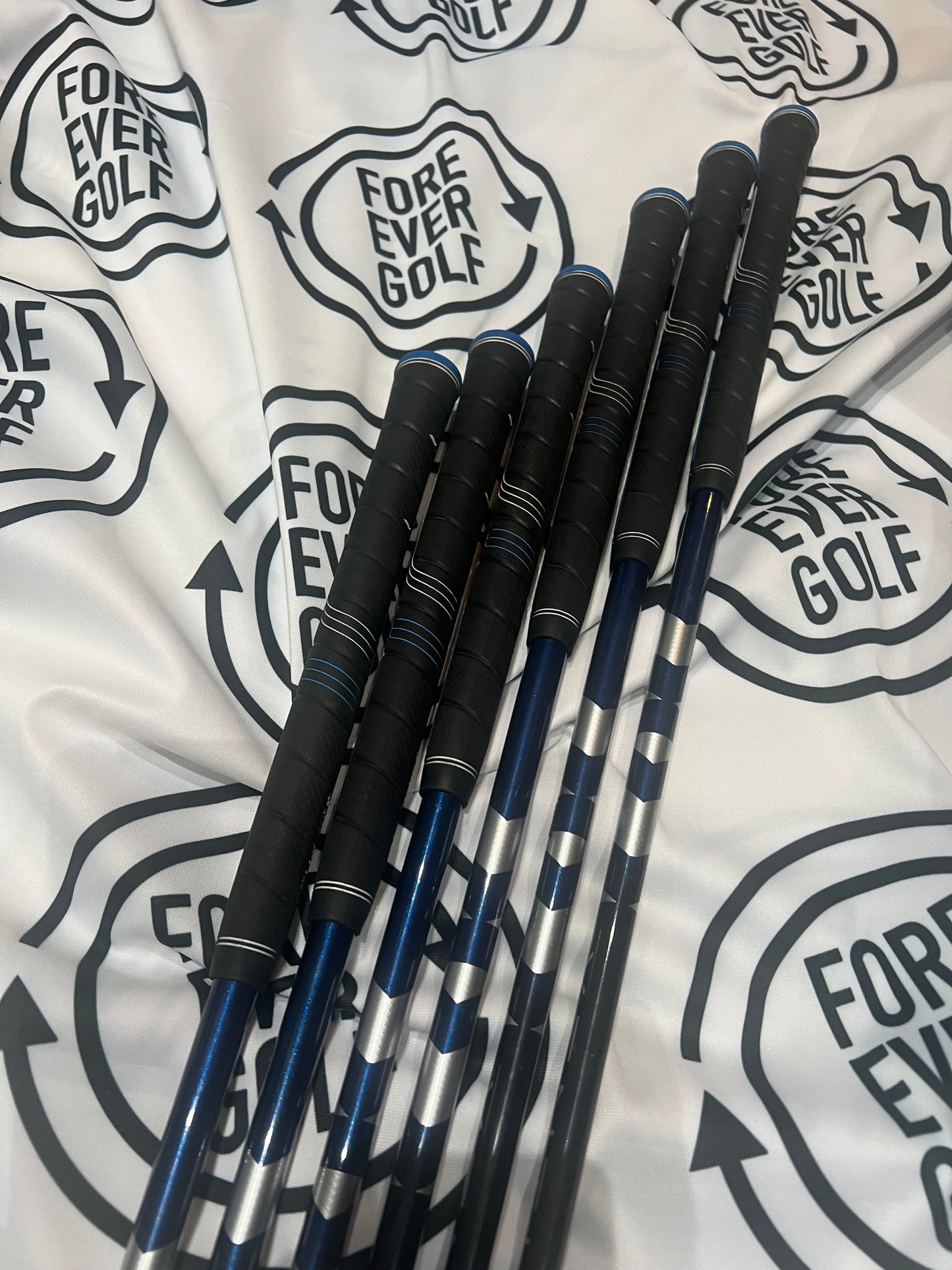 TAYLORMADE P770 IRONS (2023) / 5 - PW / RH / 60g Reg Flex GRAPHITE Shafts/ MINT