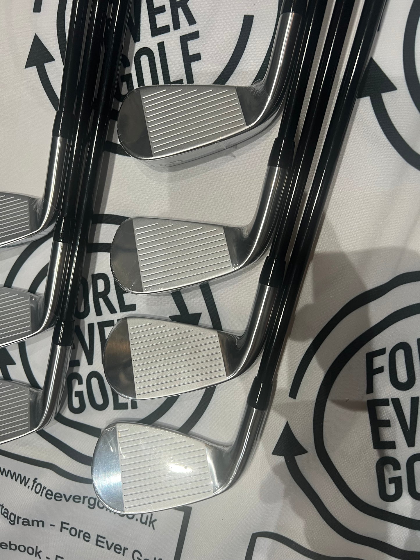 TITLEIST T350 IRONS / 5 - PW + 48 / Mens RH / Reg Flex Graphite Shafts