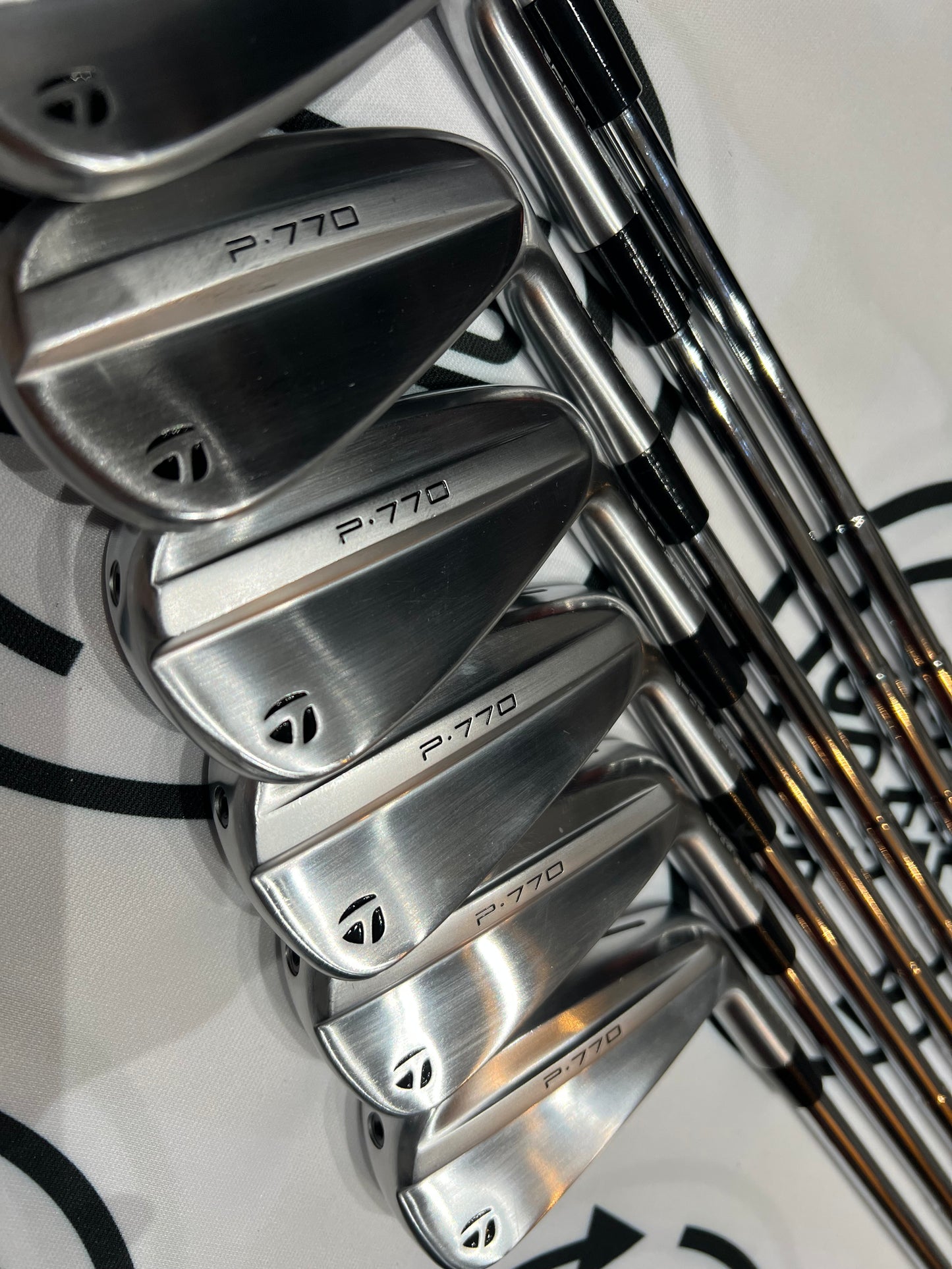 TAYLORMADE P770 (2024) IRONS / 5 - AW / RH / 115g Stiff Flex