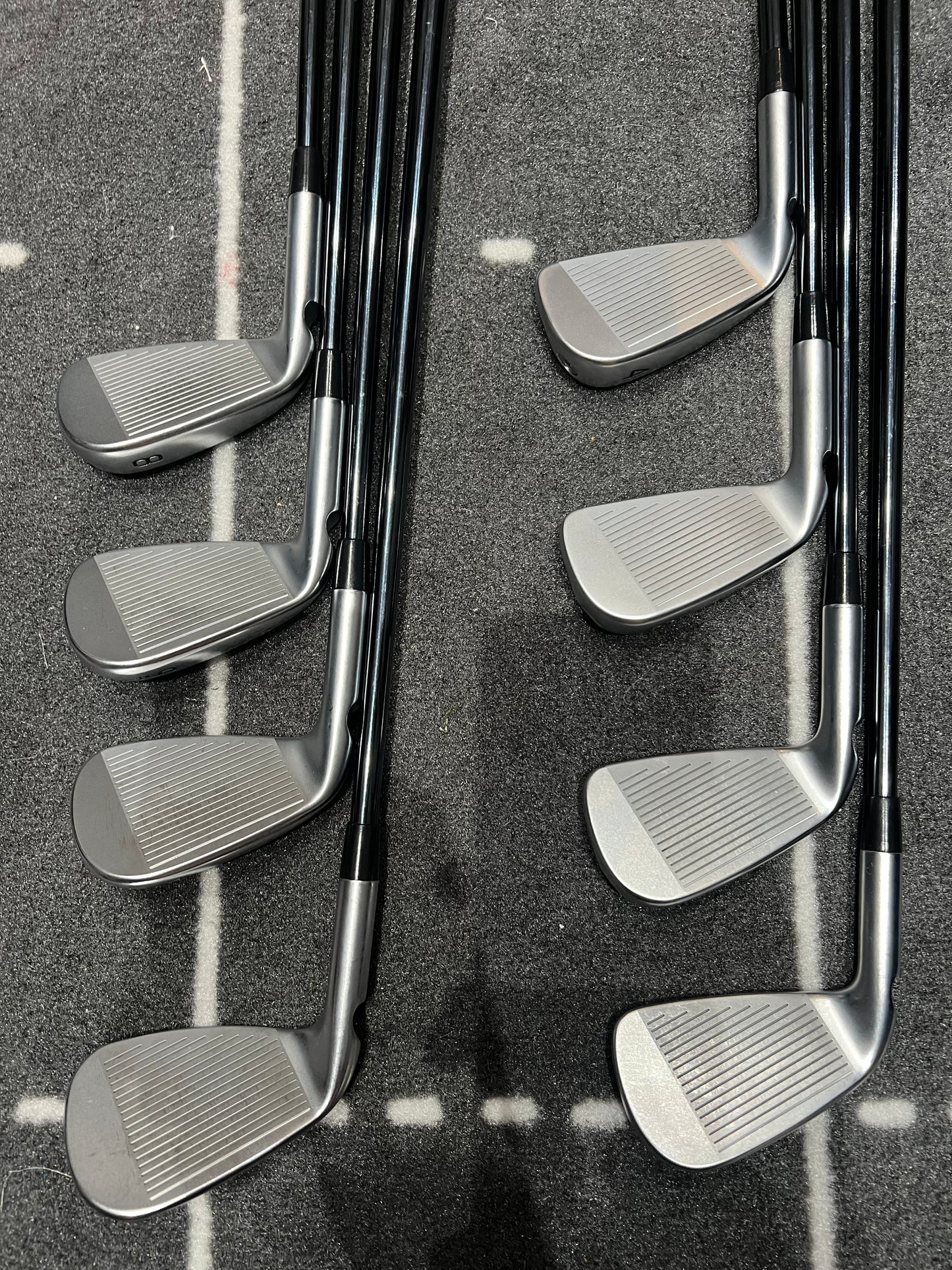 PING i530 IRONS / 4 - UW / BLACK DOT / RH / 75g Stiff Flex Graphite Shafts / MINT USED