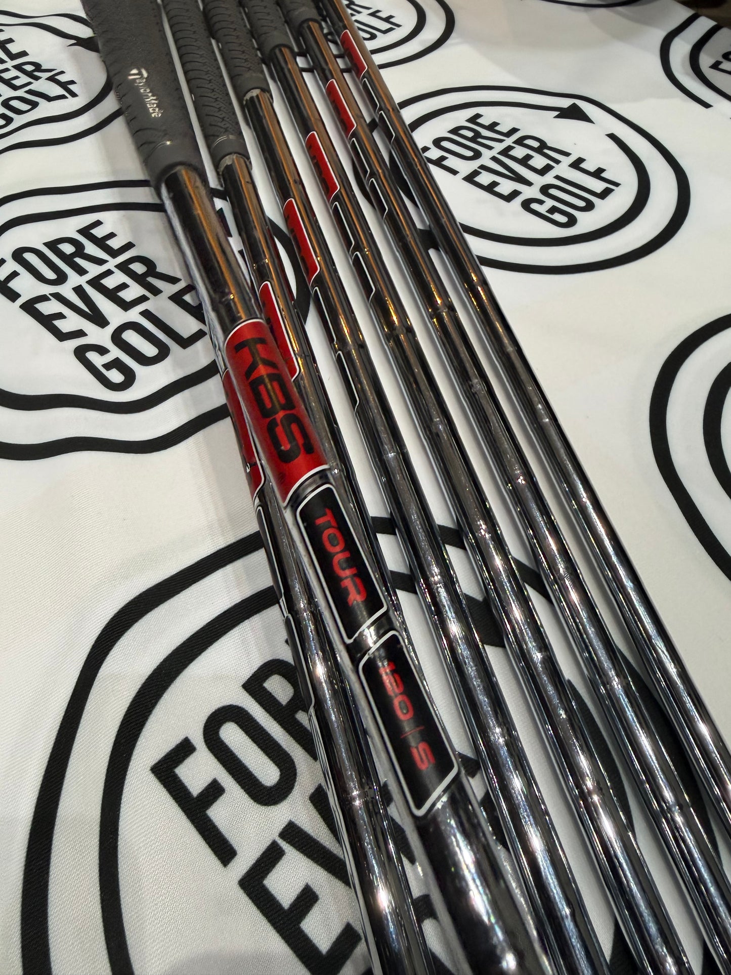 TAYLORMADE P770 (2020) IRONS / 4 - PW / RH / 120g Stiff Flex
