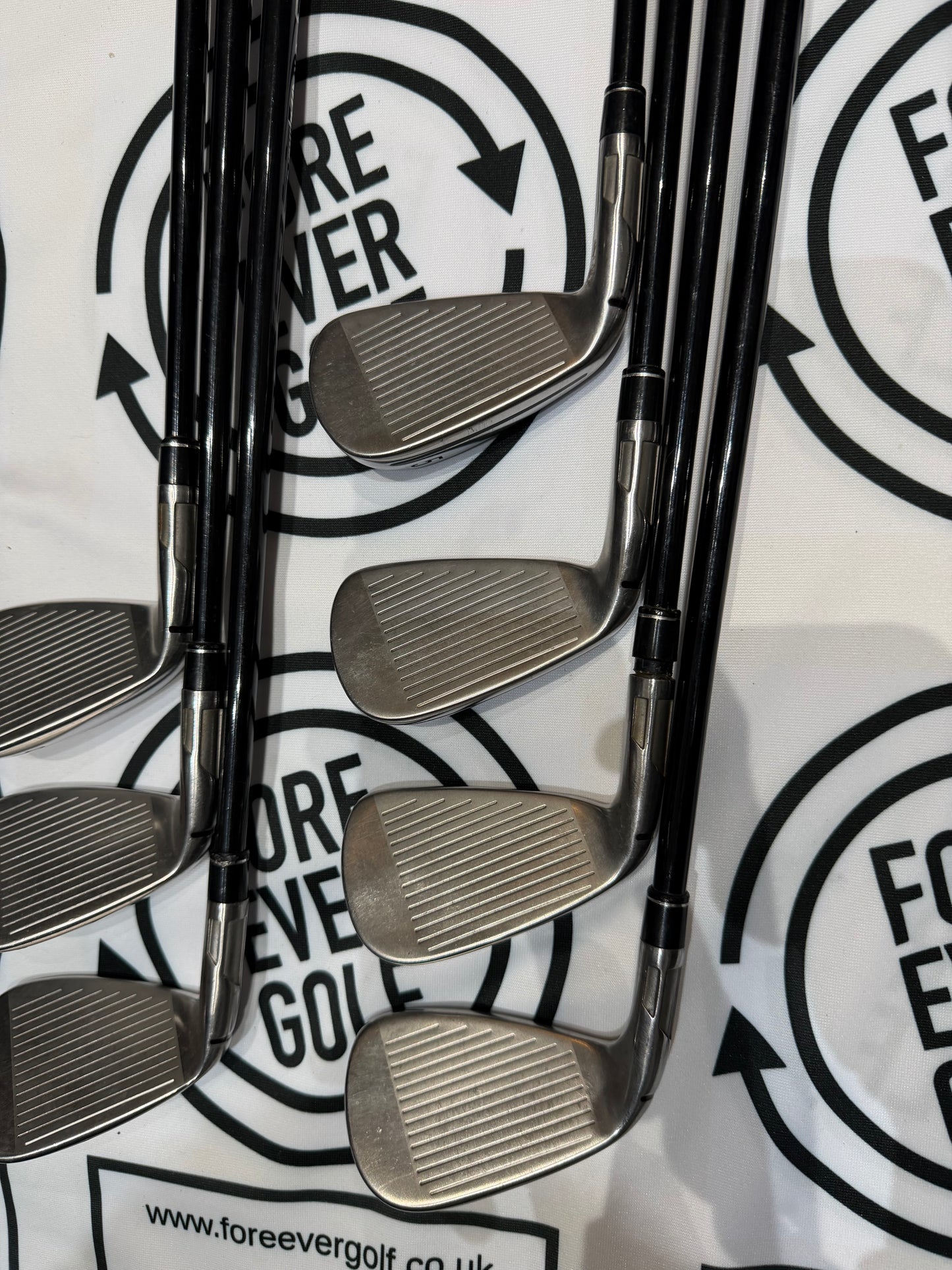 TAYLORMADE STEALTH IRONS / 5 - SW / RH 60g Reg Flex Graphite Shafts