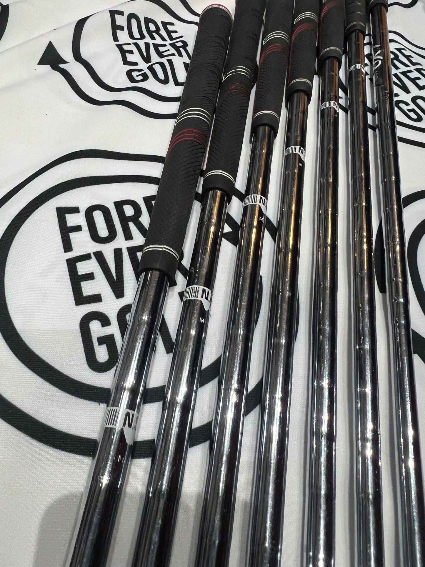 TAYLORMADE M6 IRONS / 4 - PW / RH / Regular Flex