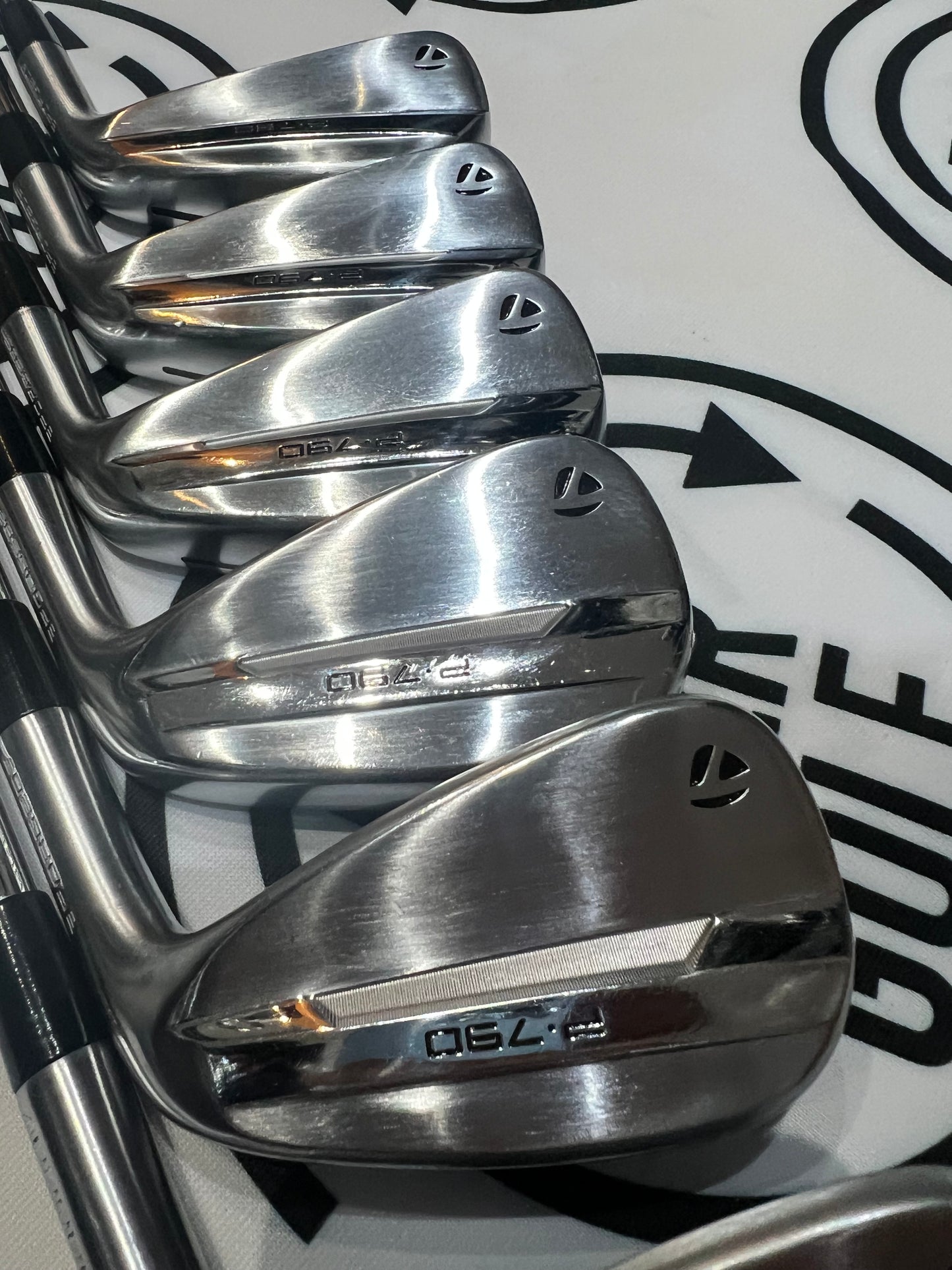 TAYLORMADE P790 (2025) IRONS / 5 - PW / RH / 85g Reg Flex