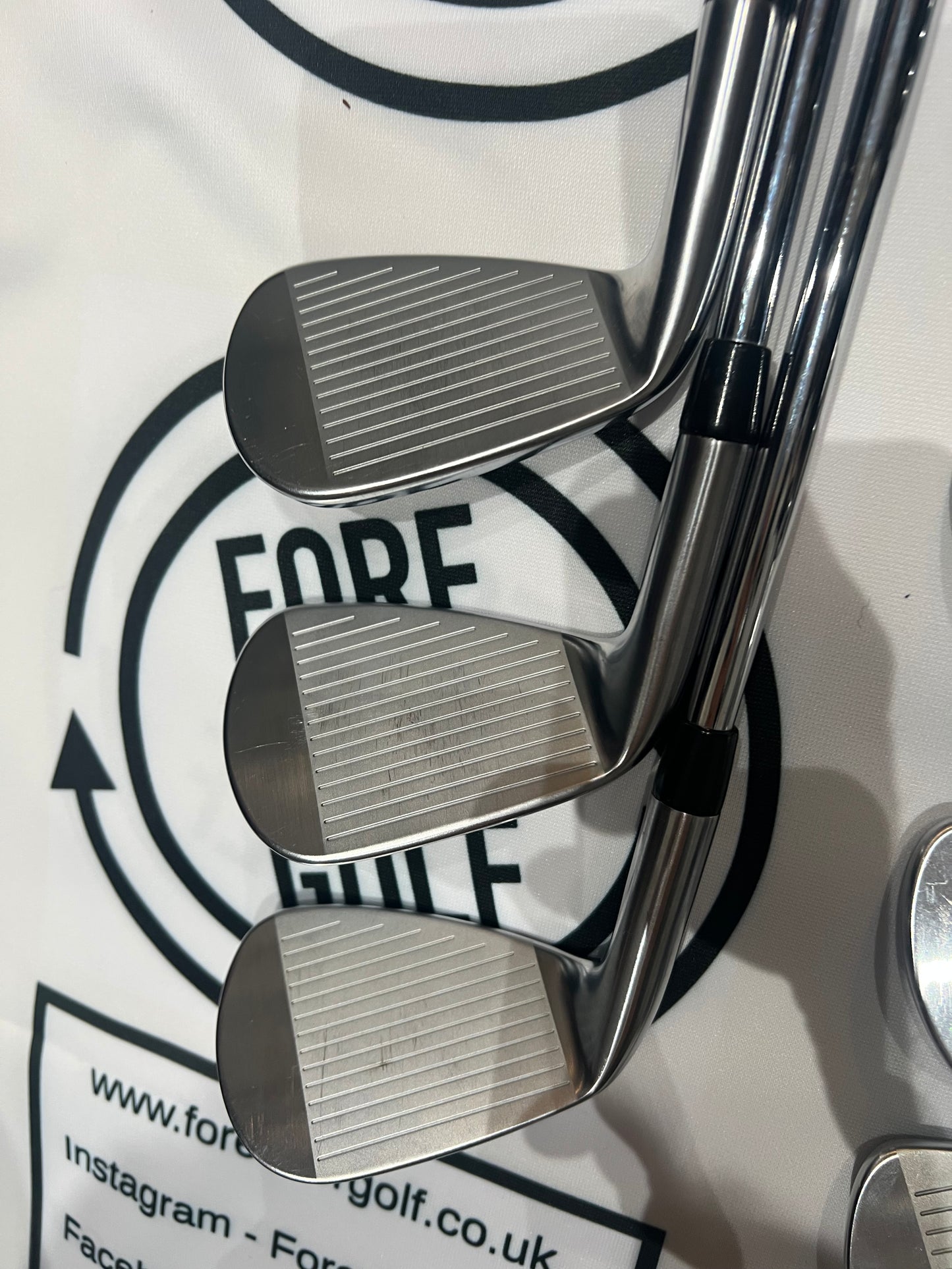 TITLEIST T200 (2021) IRONS / 5 - GW / Mens RH / S300 Stiff Shafts