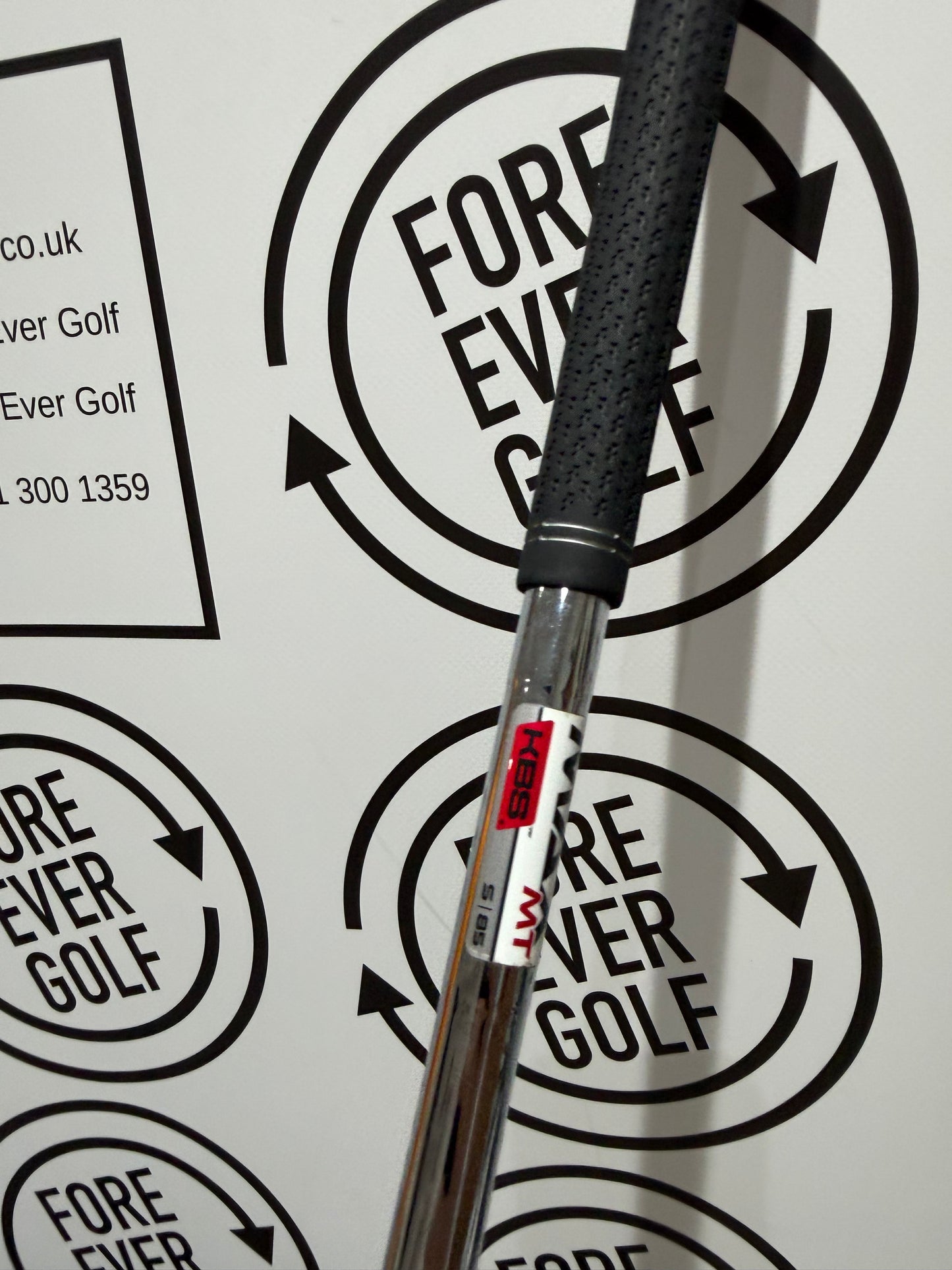 TAYLORMADE Qi SAND WEDGE / RH / 85g Stiff Flex