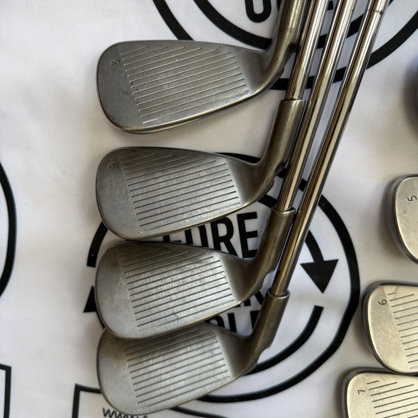PING G30 IRONS / 4 - PW + UW / RH / Regular Flex / Black Dot / GOOD USED