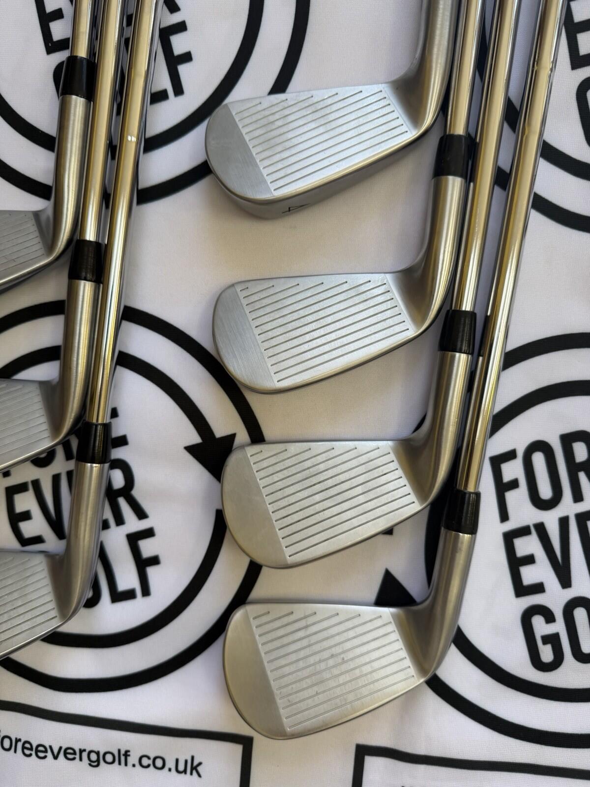 TITLEIST T100/T150 (2025) COMBO IRONS / 4 - PW / RH / 120g Stiff Flex / V.GOOD