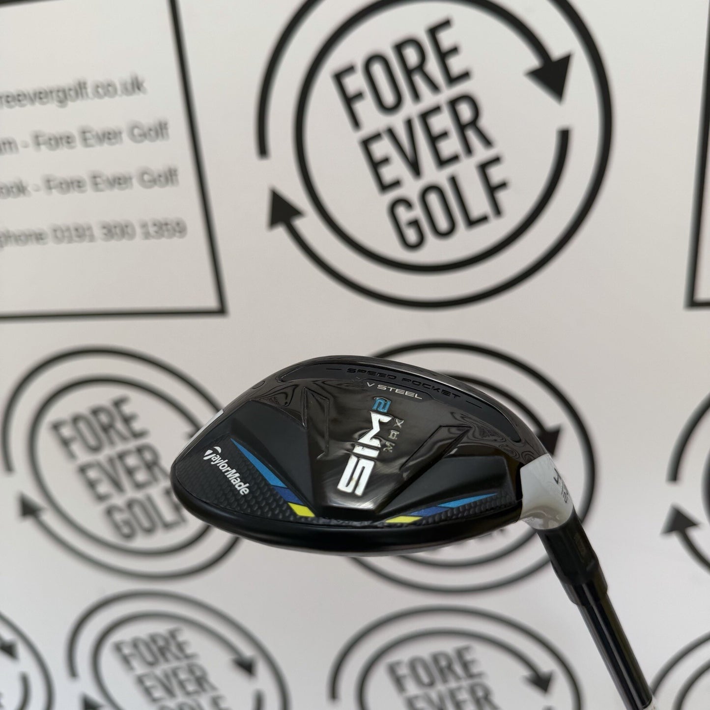 TAYLORMADE SIM2 MAX 4 HYBRID / 22 Degree / Mens RH / 70g Reg Flex / MINT USED