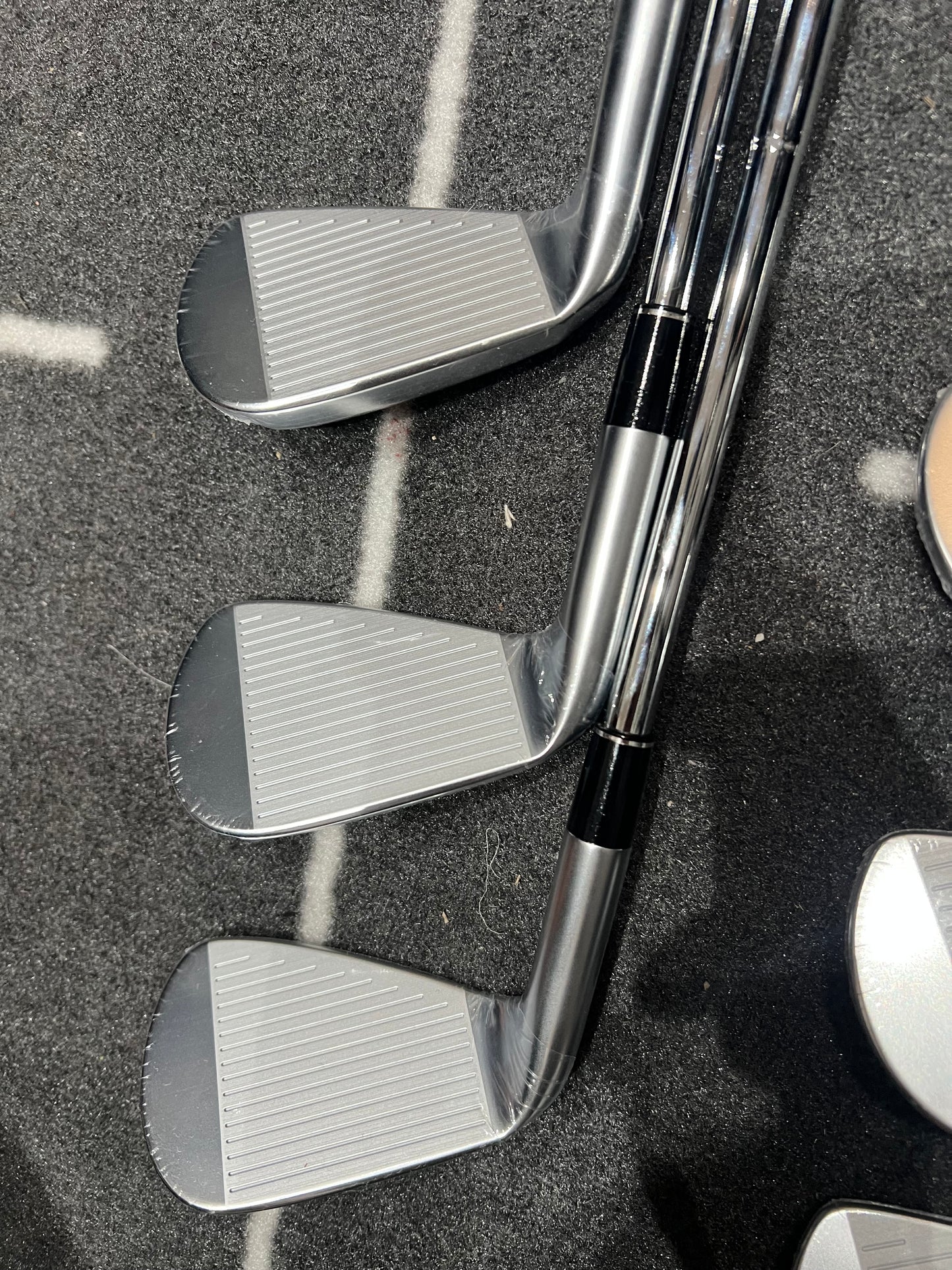 SRIXON ZXi7 IRONS / 5 - PW / RH / 115g Stiff Flex