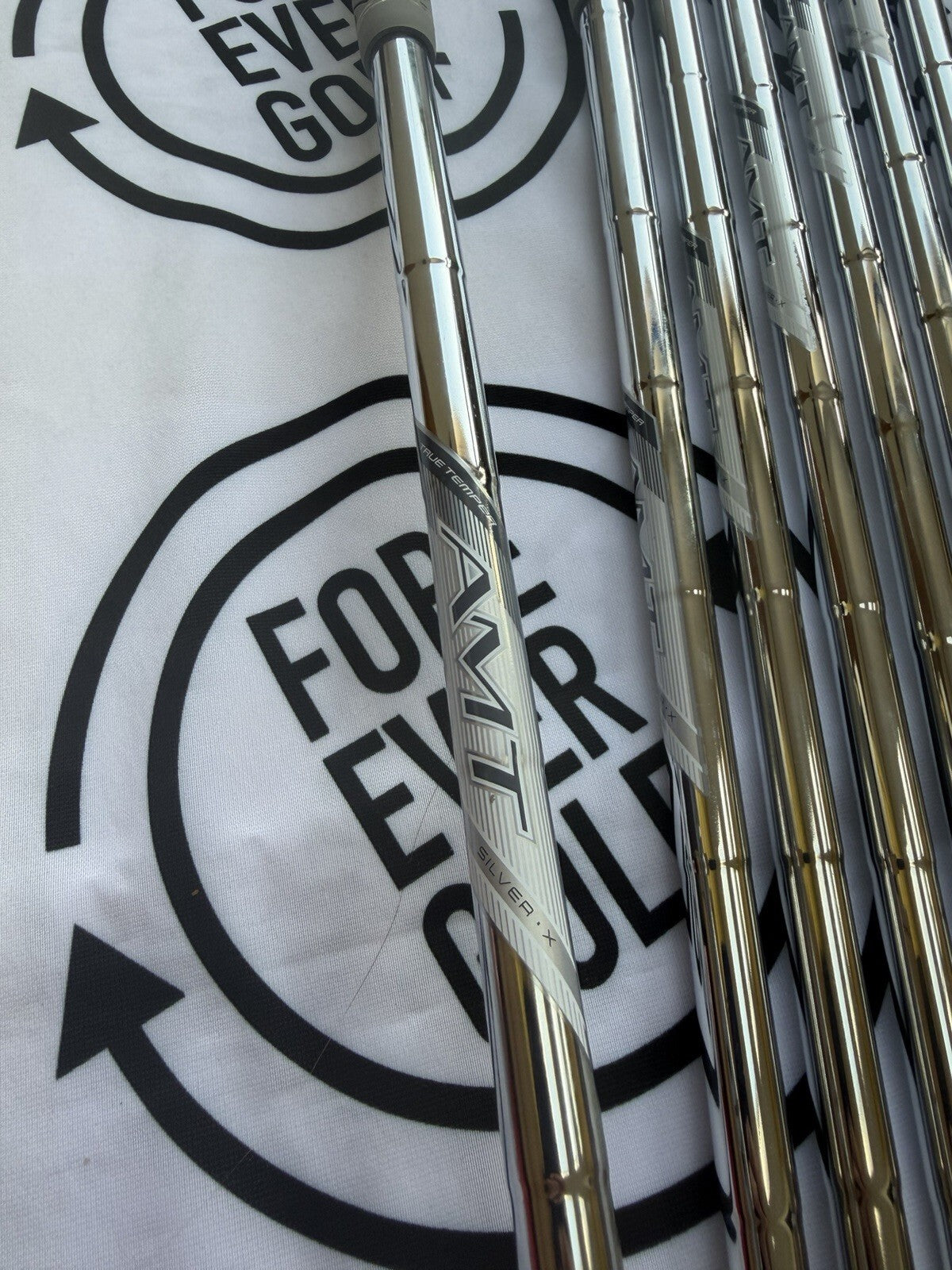 TITLEIST T250/T250* COMBO IRON SET / 4 - PW / RH / AMT White X Flex / MINT USED