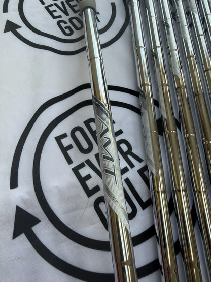 TITLEIST T250/T250* COMBO IRON SET / 4 - PW / RH / AMT White X Flex / MINT USED