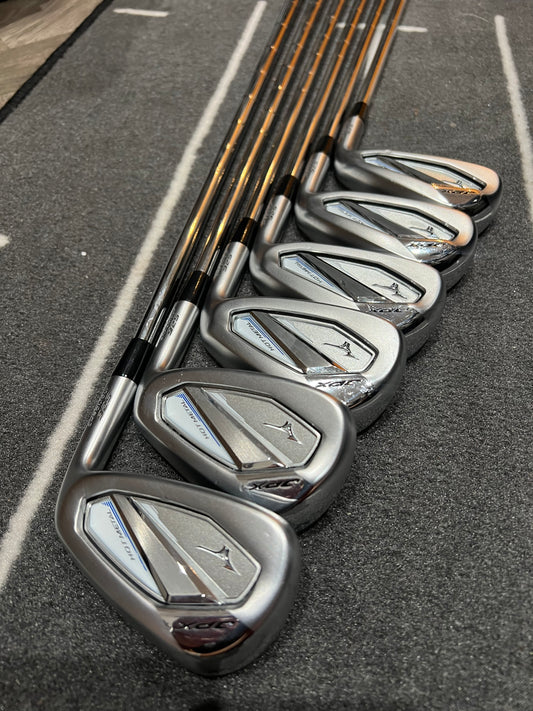 MIZUNO JPX 925 HOT METAL IRONS / 5 - PW / RH / Regular Flex