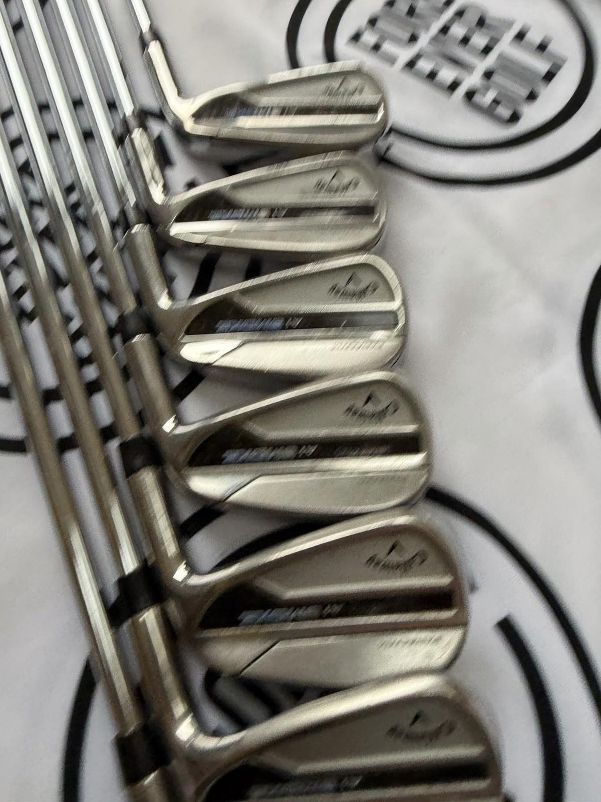 CALLAWAY Ai SMOKE IRONS / 4 - PW / Mens RH / 120g Stiff Flex / GOOD USED