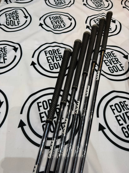 TAYLORMADE SIM2 MAX IRONS / 5 - PW / RH / 85g Regular Flex